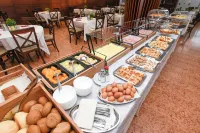 Hotel Garda فنادق في Cavaion Veronese