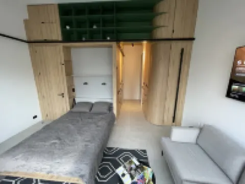 Modern studio with parking - Murphy bed Hotels in 