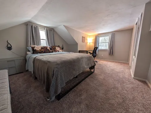 Charming 3-bedroom house with garage in family neighborhood.