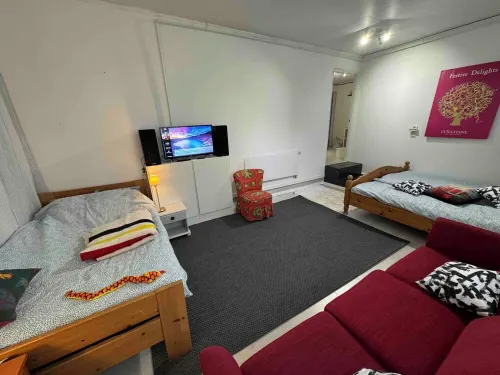 Ateljé i villa Dörarp stort rum och uteplats Hotel a Ljungby N