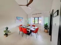Spacious 2BR, Fast WiFi/Ocean & Mountain Views, Security & Convenience