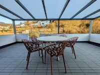 Peace and nature with space for 6 people, garden, terrace and garage in the valley Hotels in Weilburg