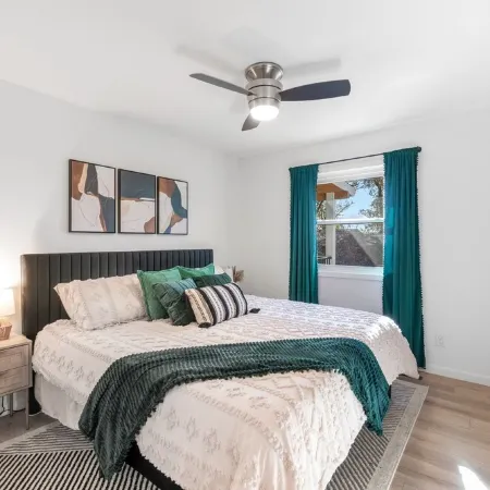 Clear Lake Escape - Lake Views, Pool Table, Ping Pong Table, Fire Pit