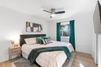 Clear Lake Escape - Lake Views, Pool Table, Ping Pong Table, Fire Pit