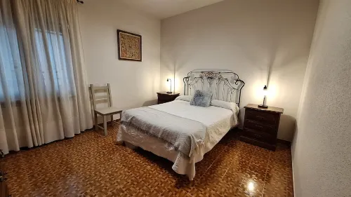 Chalet with fireplace. Ideal for families and friends along with your pet.