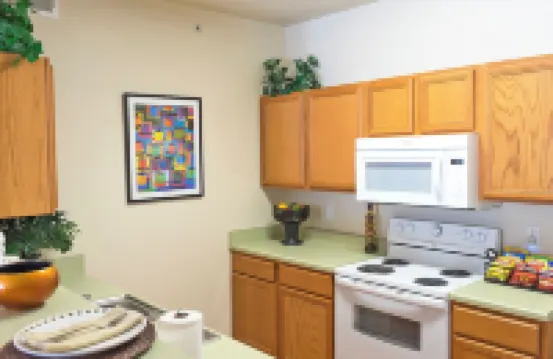 "Spacious 4-Bedroom Apartment in the Heart of Warrensburg near UCM!