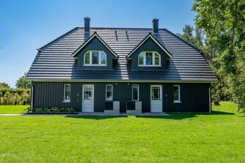 Lieblingshof Haus 2 - Modern vacation home between the Baltic Sea and the Bodden Hotels in Born