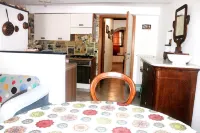 Ancient Charming House a stone's throw from the sea