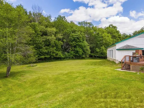 Indoor Heated Private Pool Home & Arcade in Lake Ariel Poconos with 7 beds Hotels in South Canaan Township