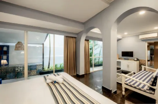 Ocean Suite Hotels near Cabo Palace