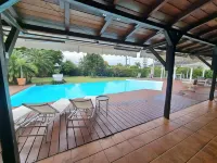 Villa de Charme, Parfaitement Située au Centre de la Guadeloupe Hotels in 