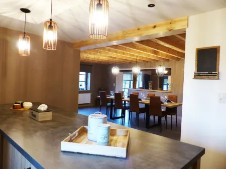 Le Refuge De Julia Отели в г. Ла Рош-ан-Арден