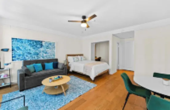 Downtown Studio Near Convention Center and Beach Free Parking