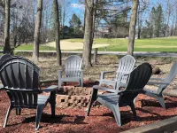 Cozy Chalet w/ HOT TUB just steps from Shanty Creek Resort
