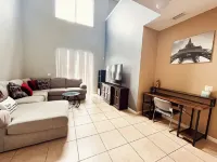 5 mins from Kissimmee and 20 mins from the parks!