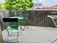 Charming 2 Rooms with Balcony and Parking between Paris and the Airport