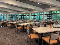 Bolger Hotel and Conference Center - Parking