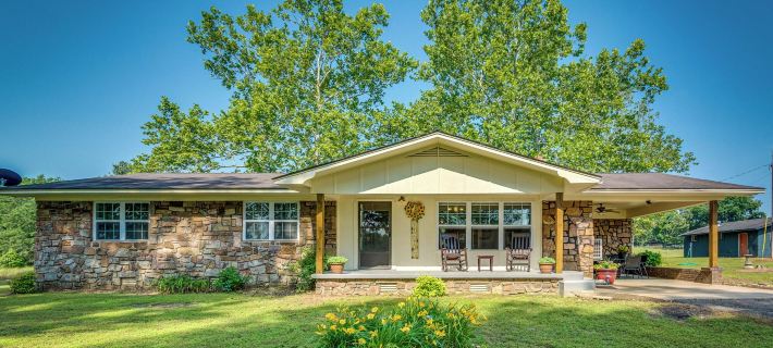 Delaware Vacation Rental: Walk to Lake Dardanelle! Hotels in Logan County