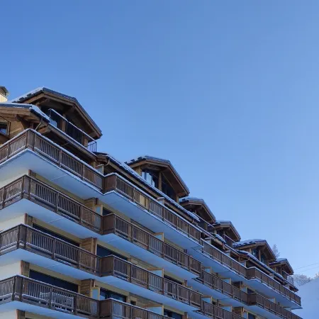 COURCHEVEL 1650, stand. apartment sleeps 8, 100 m gondola, covered parking. Отели рядом с достопримечательностью «Куршевель 1650»