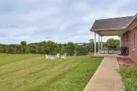14 Mi to Ark Encounter: Rural Corinth Escape! - Boutique