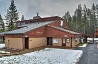 Cabin < 2 Mi to Tahoe Donner Downhill Ski Resort - Jacuzzi