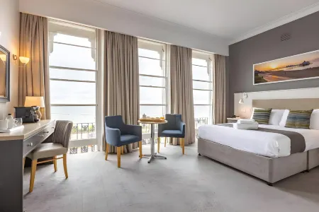 The Burlington Hotel Отели рядом с достопримечательностью «Nigel Greaves Gallery»