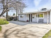 Quiet Rocklin Home 3Br w/RV Parking 라클린 호텔