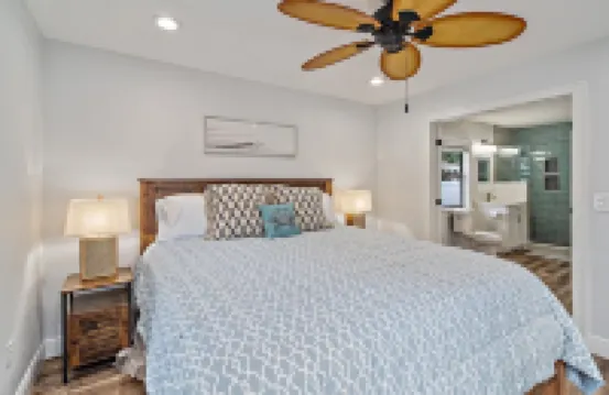 Beautifully renovated beach cottage!