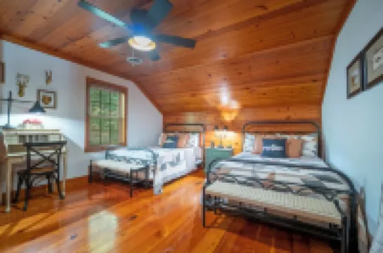 Helen's Newest Riverfront Rental on the Chattahoochee River