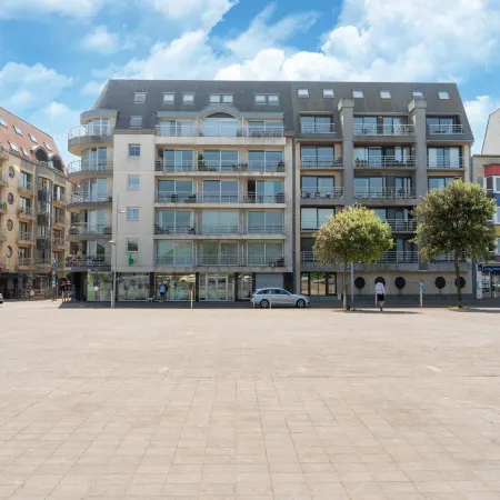 Bright Coastal Stay in Bredene