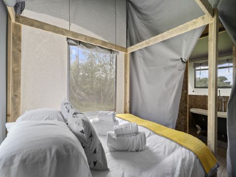 Safari Tent by Hertford Lake with Hot Tub