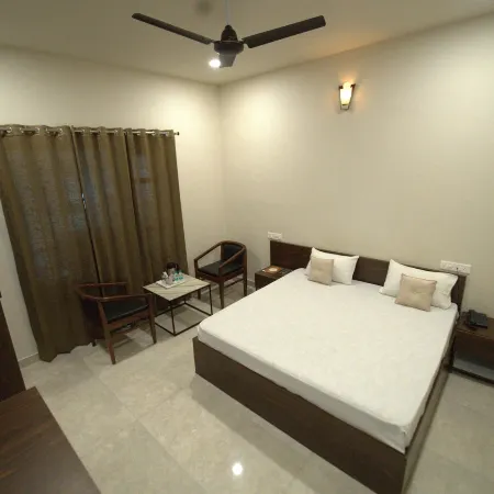 Hotel Omkar Hotels in Hisar