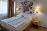 Hotel Piramida Các khách sạn gần Maribor Cathedral Bell Tower