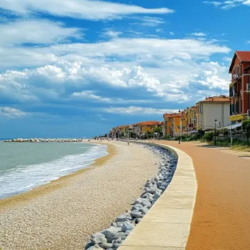 Charming Flat Close to the Beach