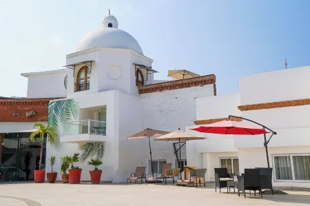 Loft Hotel Malecón Vallarta Отели рядом с достопримечательностью «Los Muertos Beach Pier»