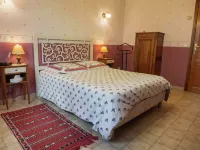 Chic Narbonne Pool Retreat - 3 ดาว