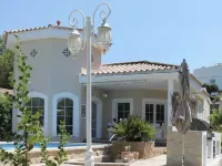 Villa in Santa Ponsa with swimming pool