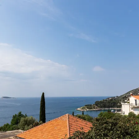 Apartments Kisic - Two-Bedroom Apartment with Balcony and Sea View(potkrovlje)