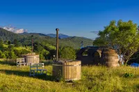 Ursa Mica Glamping Resort - 3-Star