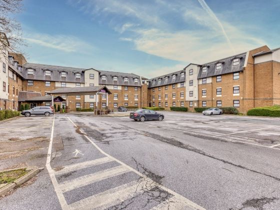 Premier Inn London Gatwick Airport (A23 Airport Way) hotel