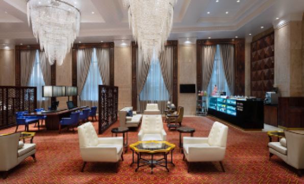 Sheraton Grand Pune Bund Garden Hotel