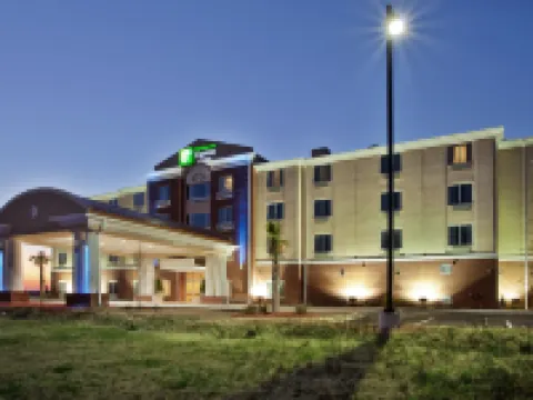 Holiday Inn Express & Suites MOULTRIE by IHG Hotels in Moultrie