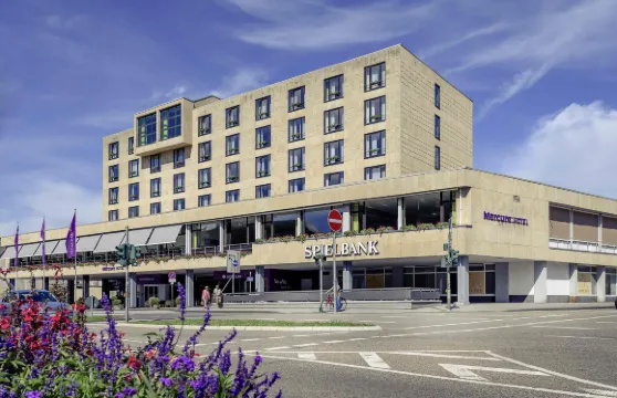 特里爾尼格拉城門美居酒店