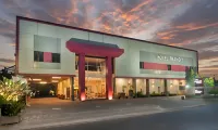 Hotel Transit Pasuruan - parking