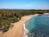 2BR - 2BTH Beach House w/ Pool Hotels in Los Pargos