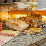 B&B HOTEL Gijón Centro Begoña - Bữa sáng