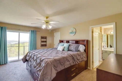 Charming Edgemont Home w/ Deck & Lake Views! - 3-Star
