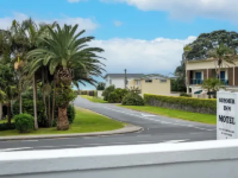 Summer Inn Motel - Newly Renovated, 2 Min Walk to Orewa Beach Hotels in Orewa