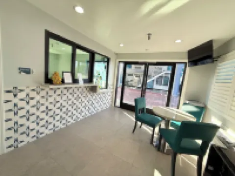 Royale Inn Motel