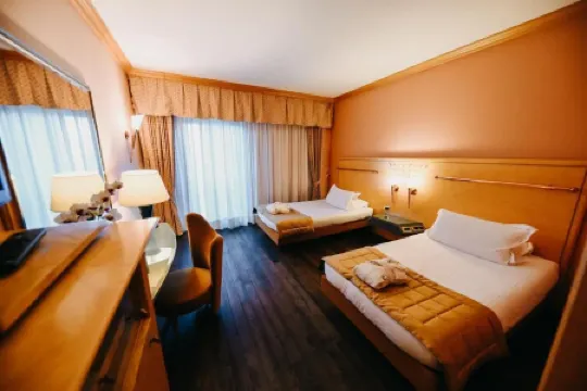 โรงแรม SHG อันโตเนลลา